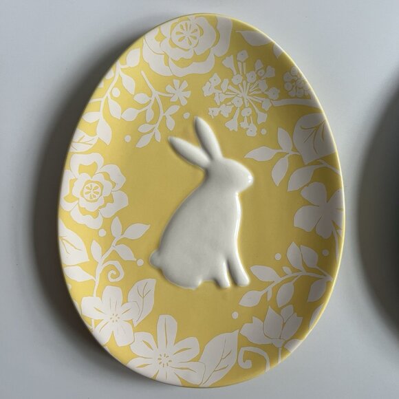 MAGENTA Easter Bunny Rabbit Plate Egg Embossed Damask Floral Pastels Lot of 4 - Picture 4 of 9